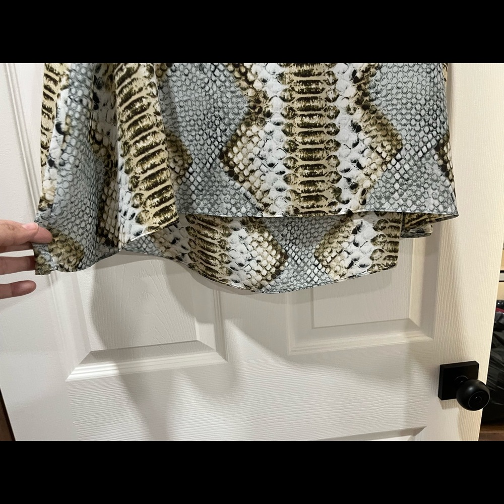 Snake print blouse - Picture 5 of 5